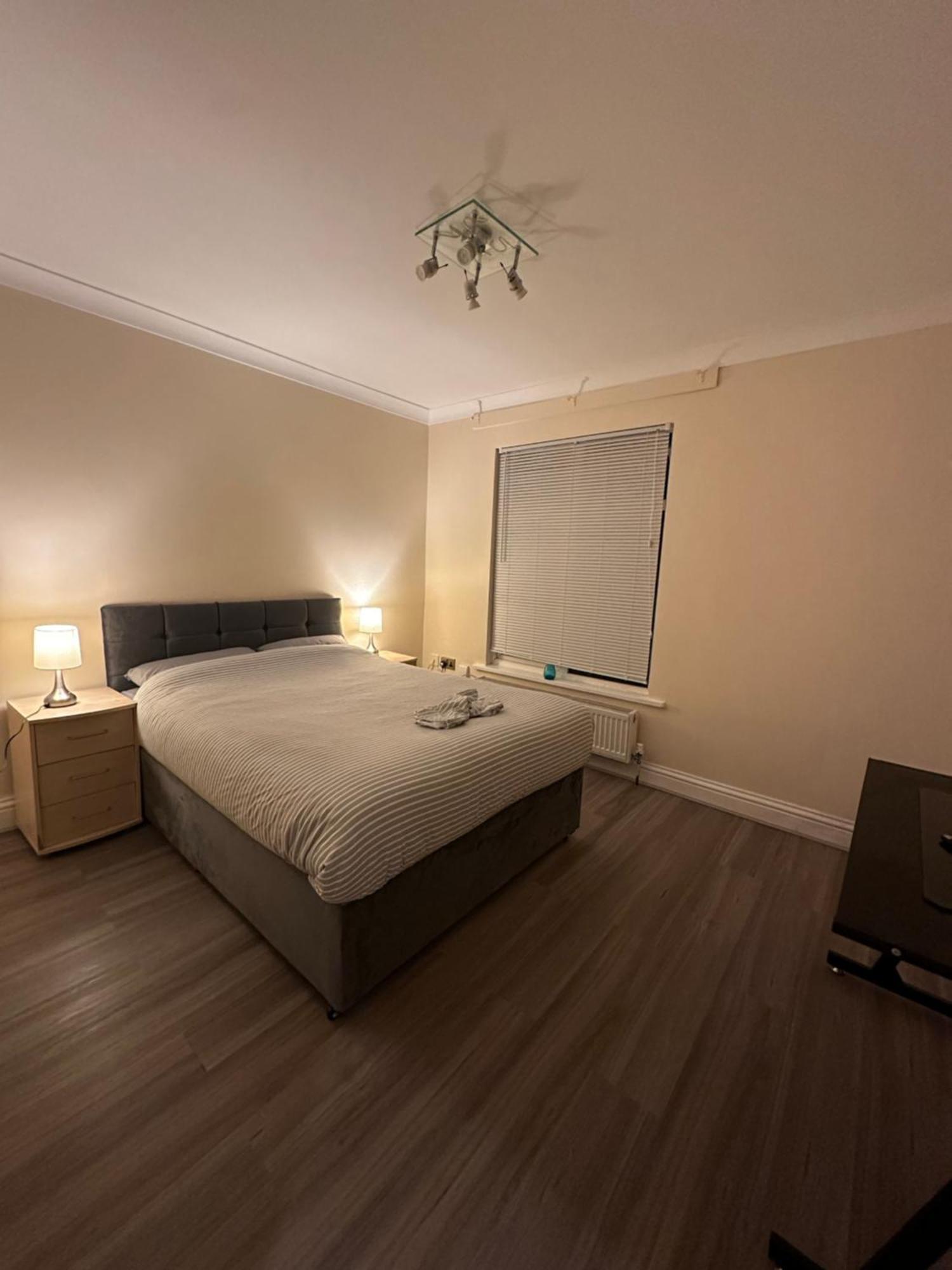 Leavesden Residence - Central - Cosy - Harry Potter วัตฟอร์ด ภายนอก รูปภาพ