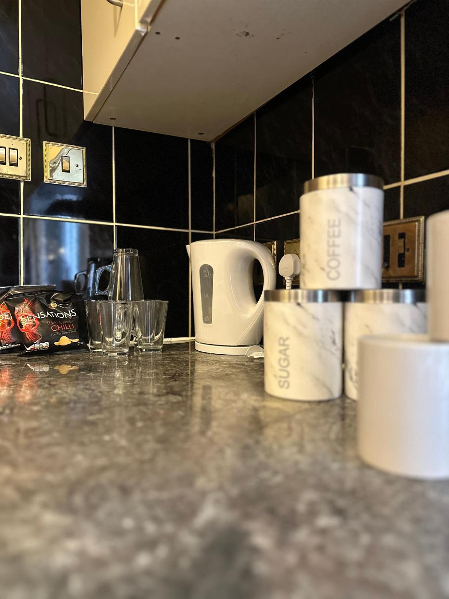 Leavesden Residence - Central - Cosy - Harry Potter วัตฟอร์ด ภายนอก รูปภาพ